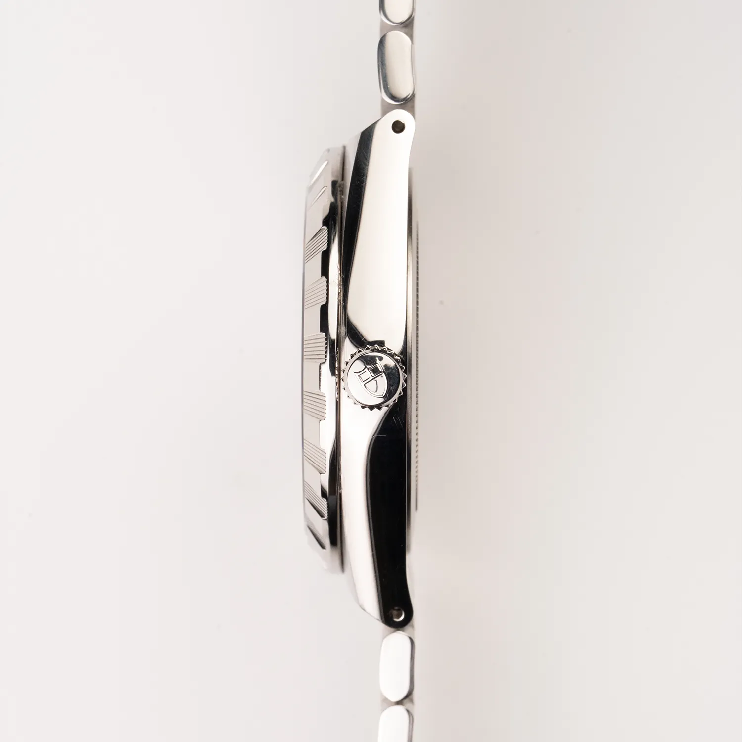 Tudor Royal 41 | 28600-0005