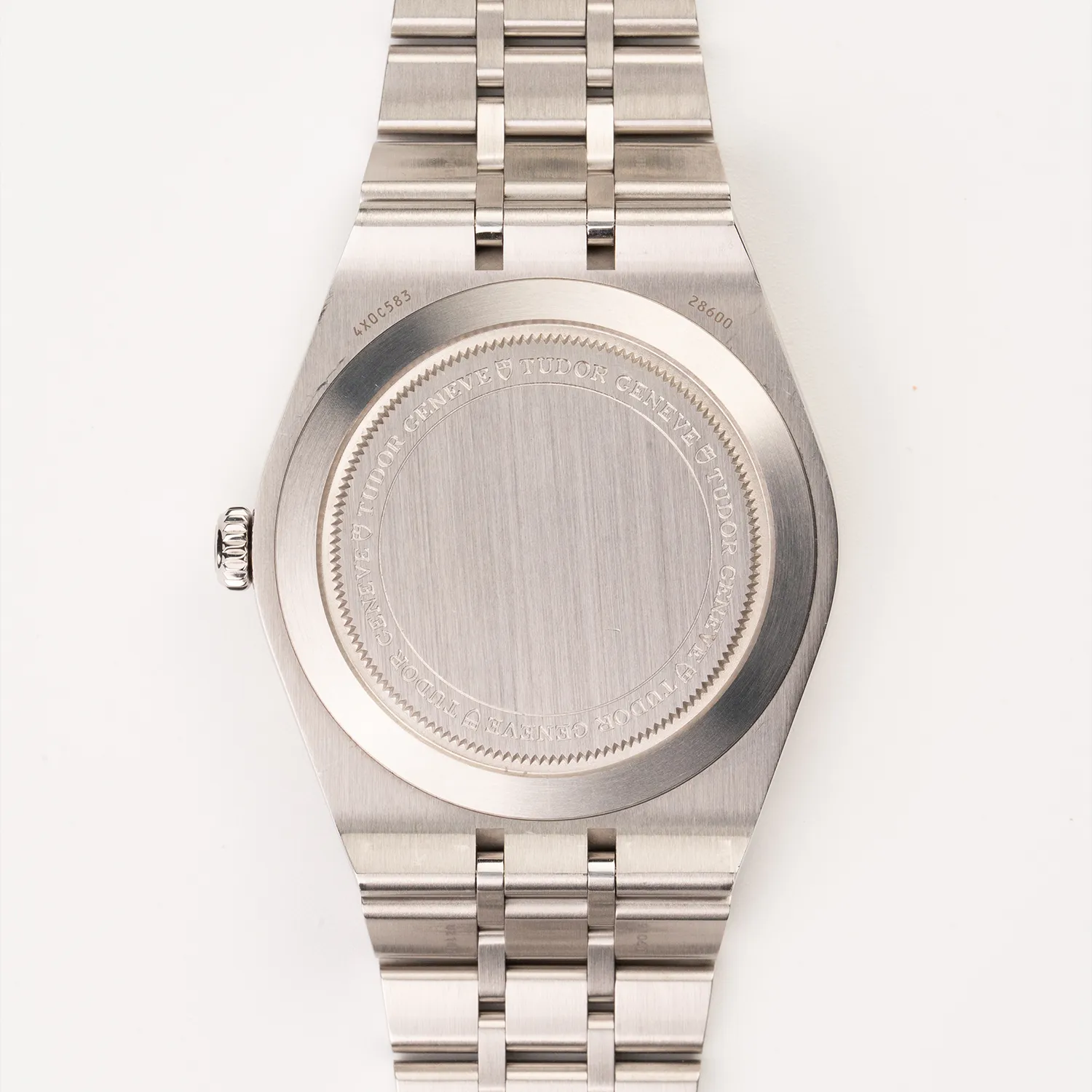 Tudor Royal 41 | 28600-0005