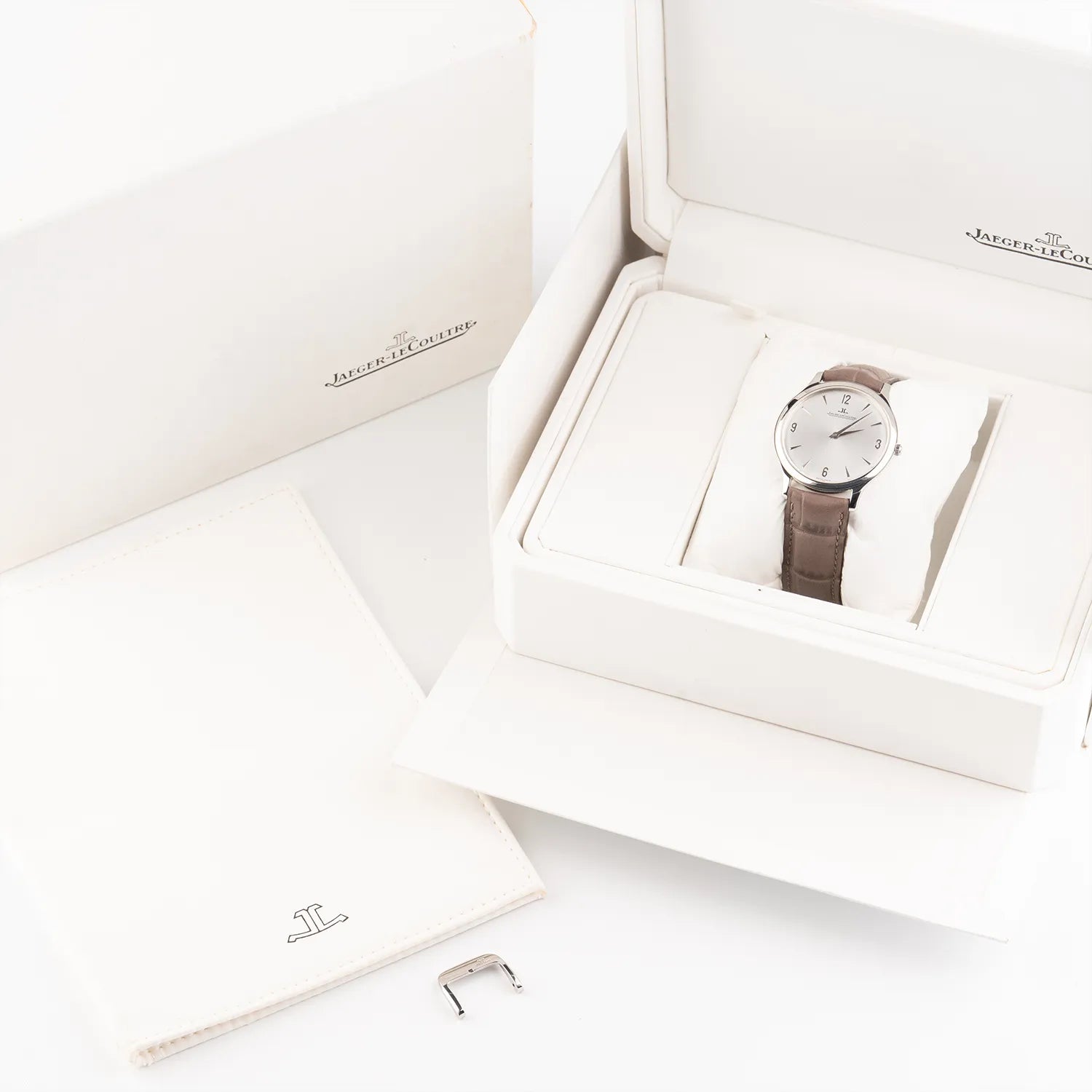 Jaeger LeCoultre Master Ultra Thin | 145.8.79